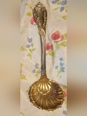 Antique Imperial Queen Sterling Silver Bonbon Spoon – Shell Bowl Gold Wash 15g